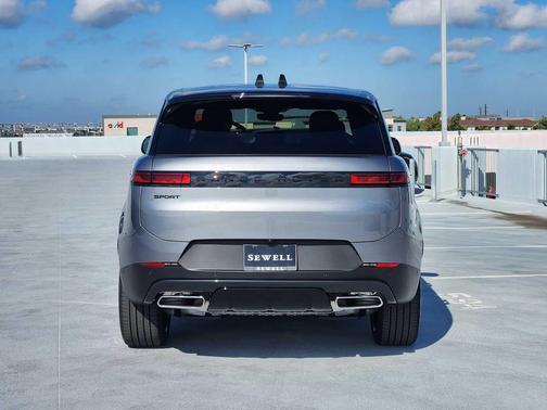 2025 Land Rover Range Rover Sport SE