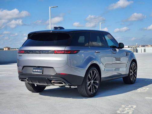 2025 Land Rover Range Rover Sport SE