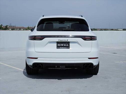 2022 Porsche Cayenne S