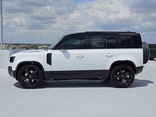 2025 Land Rover Defender 110 P400 X-Dynamic SE