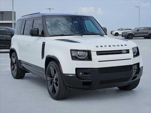 2025 Land Rover Defender 110 P400 X-Dynamic SE