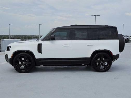 2025 Land Rover Defender 110 P400 X-Dynamic SE