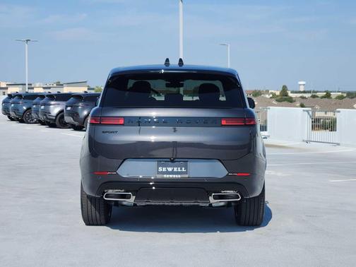 2025 Land Rover Range Rover Sport SE