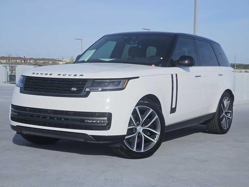 2025 Land Rover Range Rover P400 SE SWB