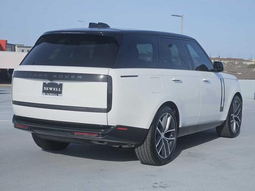 2025 Land Rover Range Rover P400 SE SWB