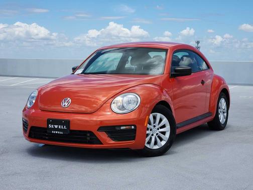 Habanero Orange Metallic 2018 Volkswagen Beetle 2.0T S