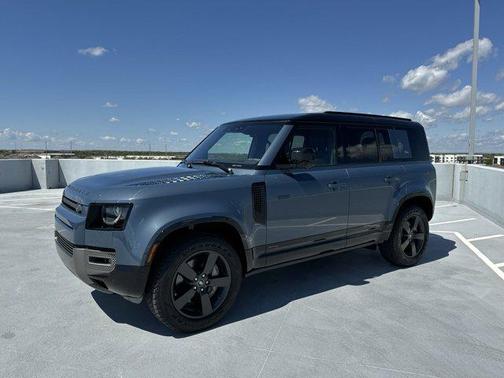 2021 Land Rover Defender X-Dynamic SE