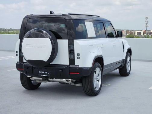 Fuji White 2026 Land Rover Defender P400 X-Dynamic SE