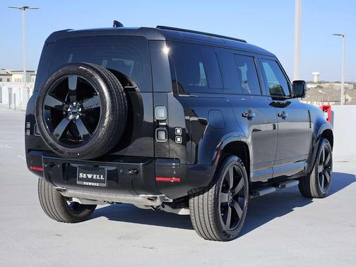 2026 Land Rover Defender P400 X-Dynamic SE