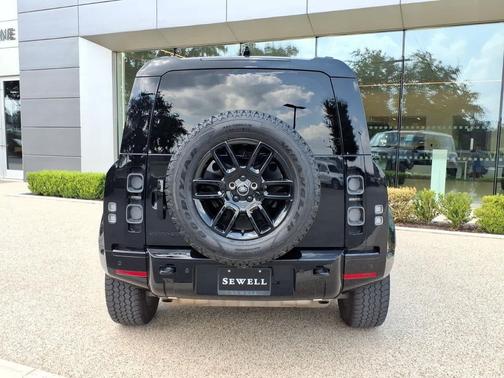 Santorini Black Metallic 2025 Land Rover Defender 110 P400 X