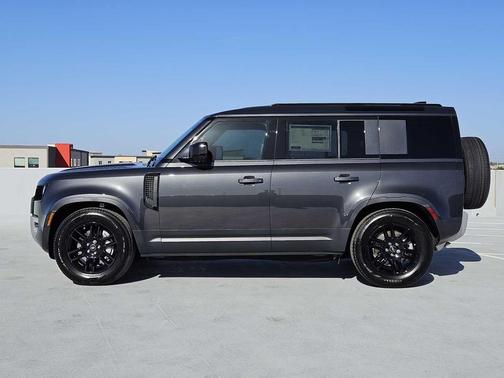 2025 Land Rover Defender 110 P400 S