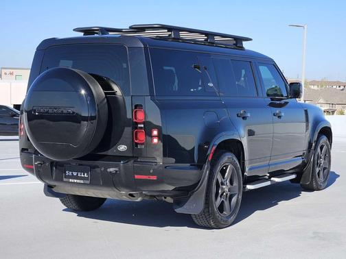 2023 Land Rover Defender X-Dynamic SE