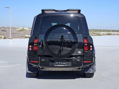 2023 Land Rover Defender X-Dynamic SE