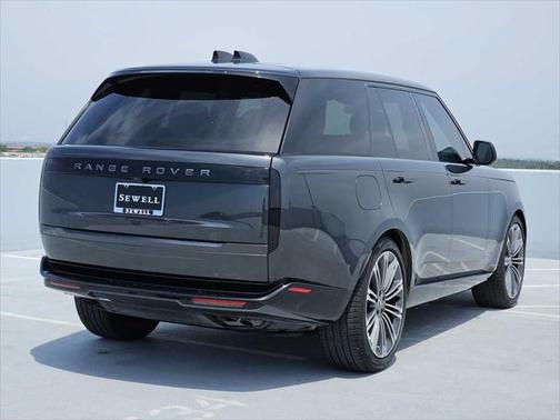 2024 Land Rover Range Rover P530 SE