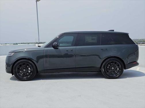 2025 Land Rover Range Rover P530 SE 7 Seat