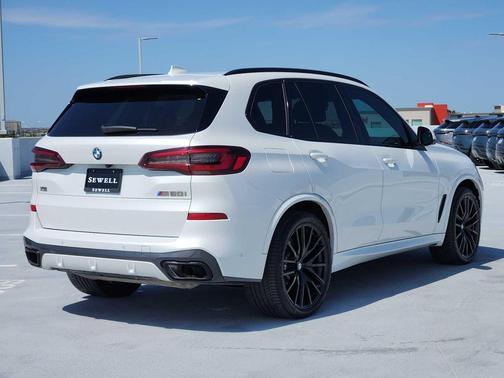 2023 BMW X5 M50i