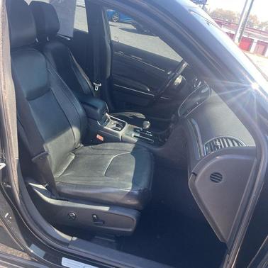 2012 Chrysler 300 Limited