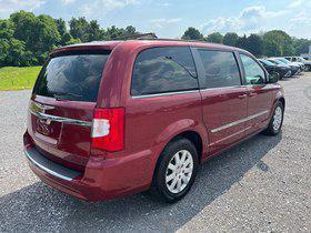 2013 Chrysler Town & Country Touring