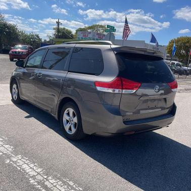 2012 Toyota Sienna LE
