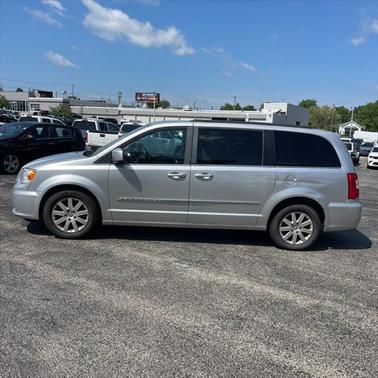 2012 Chrysler Town & Country Touring
