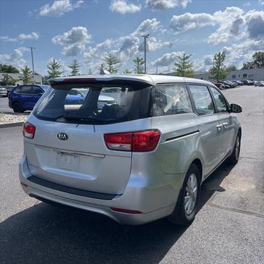 2016 Kia Sedona L