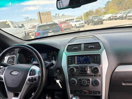 TAN 2013 Ford Explorer XLT