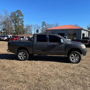 2005 Nissan Titan SE Crew Cab