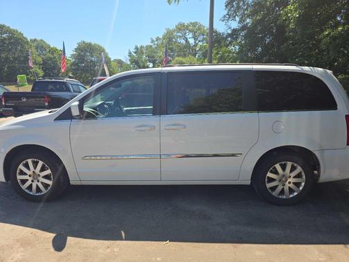 Bright White Clearcoat 2014 Chrysler Town & Country Touring