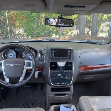 Bright White Clearcoat 2014 Chrysler Town & Country Touring