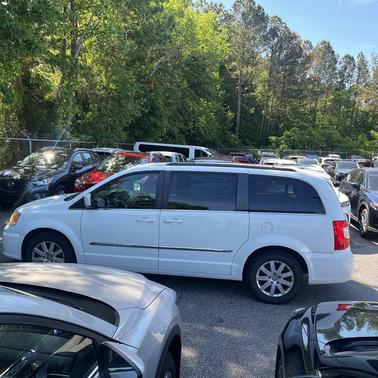 Bright White Clearcoat 2014 Chrysler Town & Country Touring