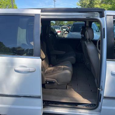 Bright White Clearcoat 2014 Chrysler Town & Country Touring