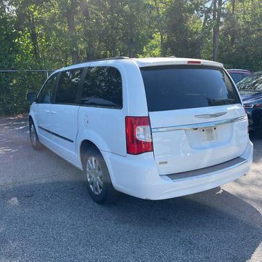 Bright White Clearcoat 2014 Chrysler Town & Country Touring