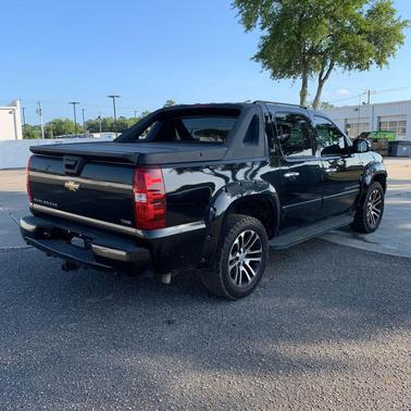 Black 2008 Chevrolet Avalanche 1500 LTZ