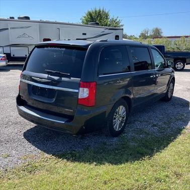 2011 Chrysler Town & Country Limited