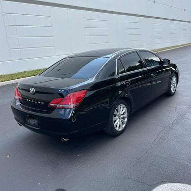 2008 Toyota Avalon XLS