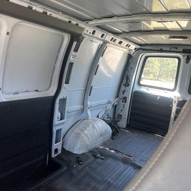 Summit White 2007 GMC Savana 2500 Base