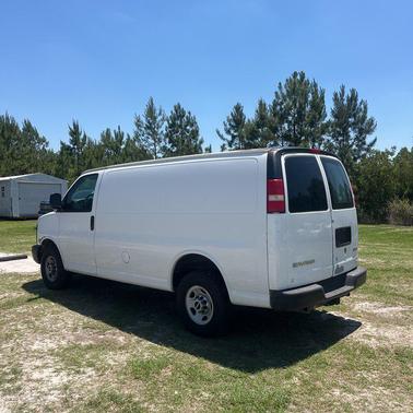 Summit White 2007 GMC Savana 2500 Base