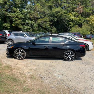 2021 Nissan Altima SR FWD