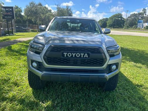 2020 Toyota Tacoma SR5