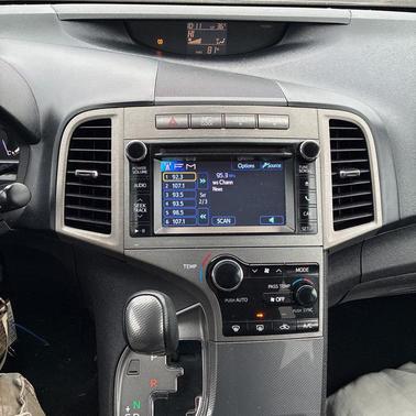 Classic Silver Metallic 2013 Toyota Venza LE