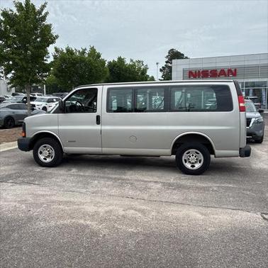 2005 Chevrolet Express 2500 Base