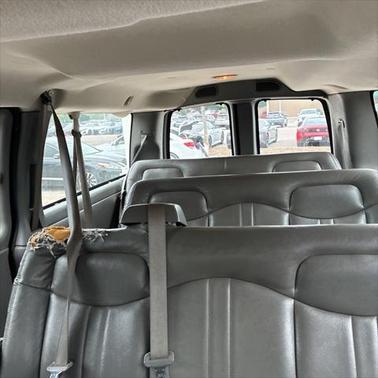 2005 Chevrolet Express 2500 Base