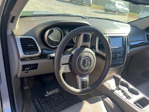 2011 Jeep Grand Cherokee Laredo