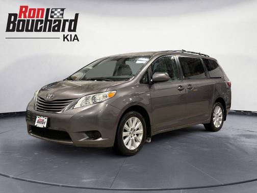 2016 Toyota Sienna LE