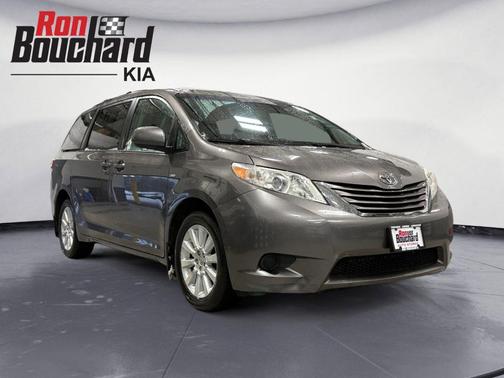 2016 Toyota Sienna LE