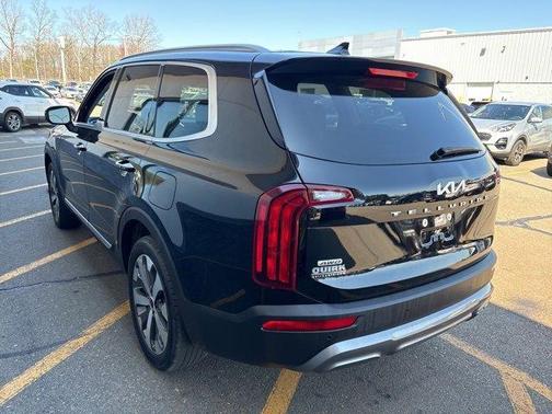2022 Kia Telluride S