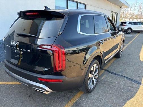 2022 Kia Telluride S
