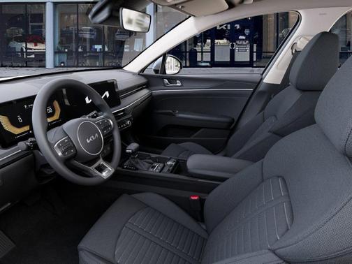 2025 Kia K5 LXS