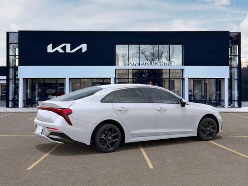 2025 Kia K5 LXS