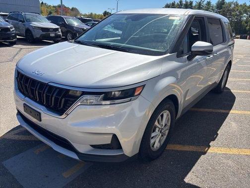 2023 Kia Carnival LX